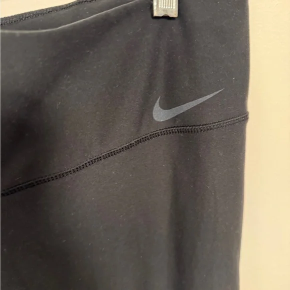 Nike Women’s Black Graphic 'Just Do It' Leggings - XL - Picture 3 of 6